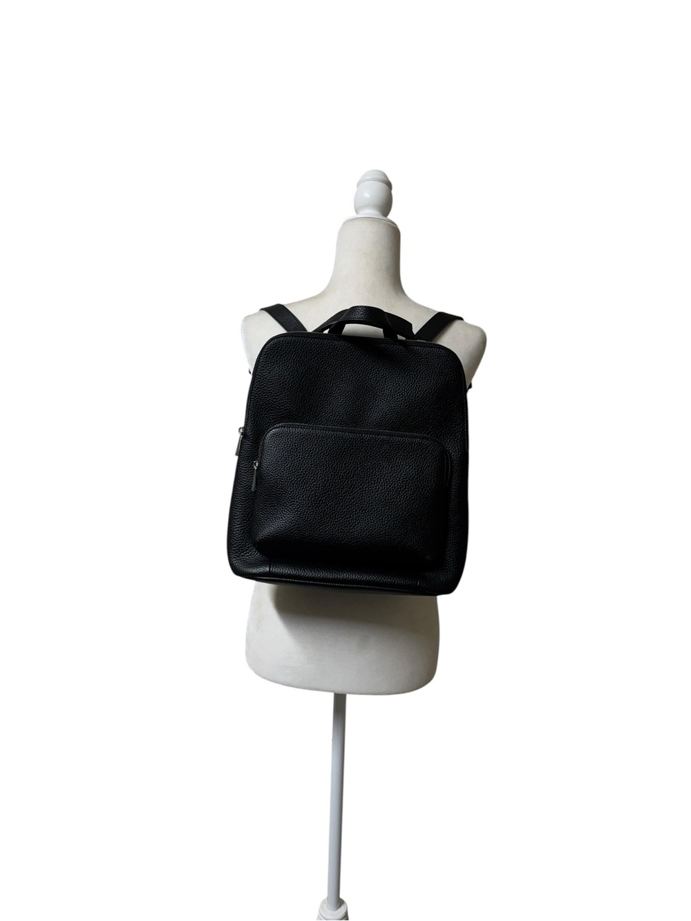 Quince Italian leather convertible utility Travel outdoor minimalist backpack - Picture 11 of 13